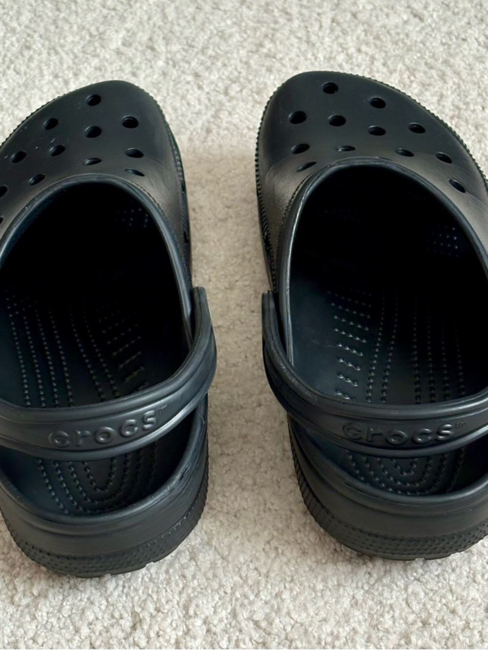 CROCS Classic Clog in Black excellent condition - Picture 5 of 9